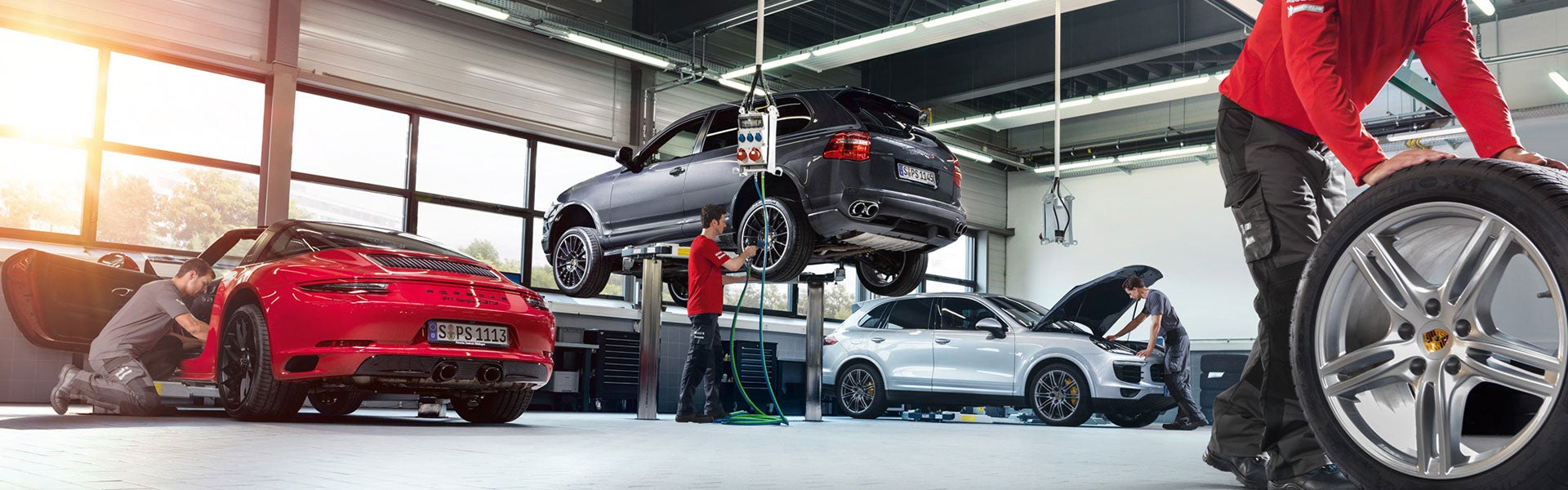 Porsche Palm Springs in Palm Springs CA