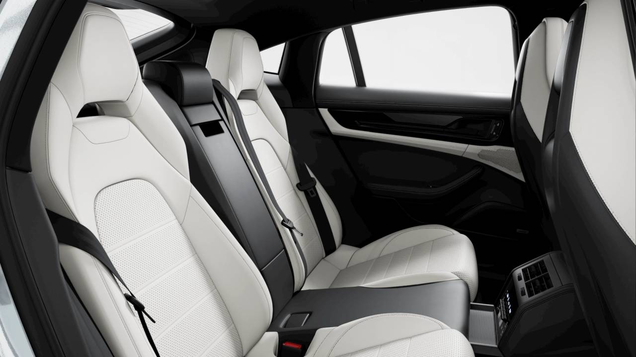 2026 Porsche Panamera Base