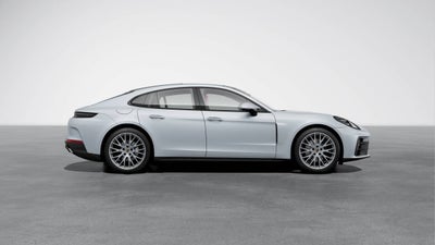 2026 Porsche Panamera 4
