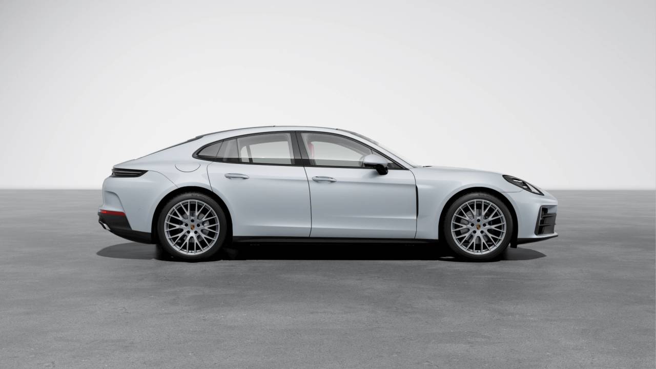 2026 Porsche Panamera 4
