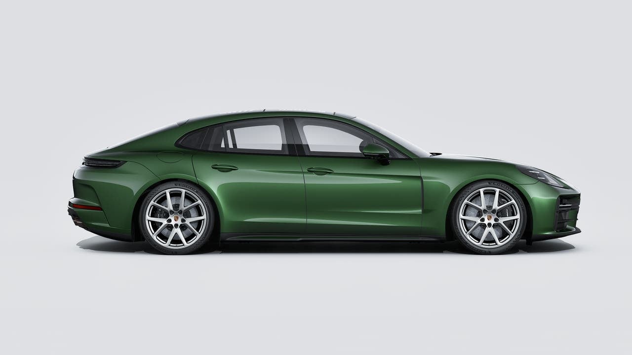 2027 Porsche Panamera Panamera GTS