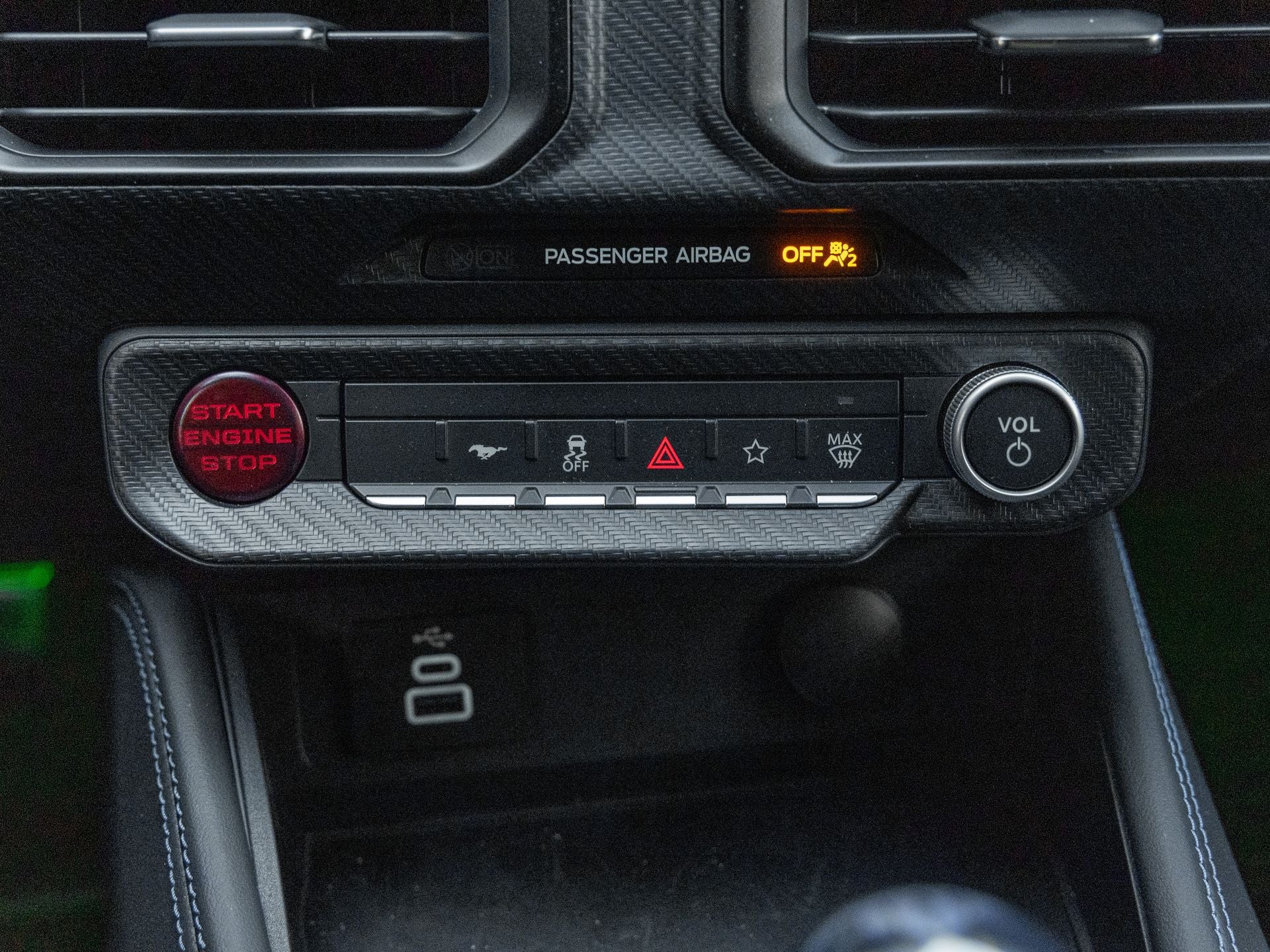 2025 Ford Mustang Dark Horse