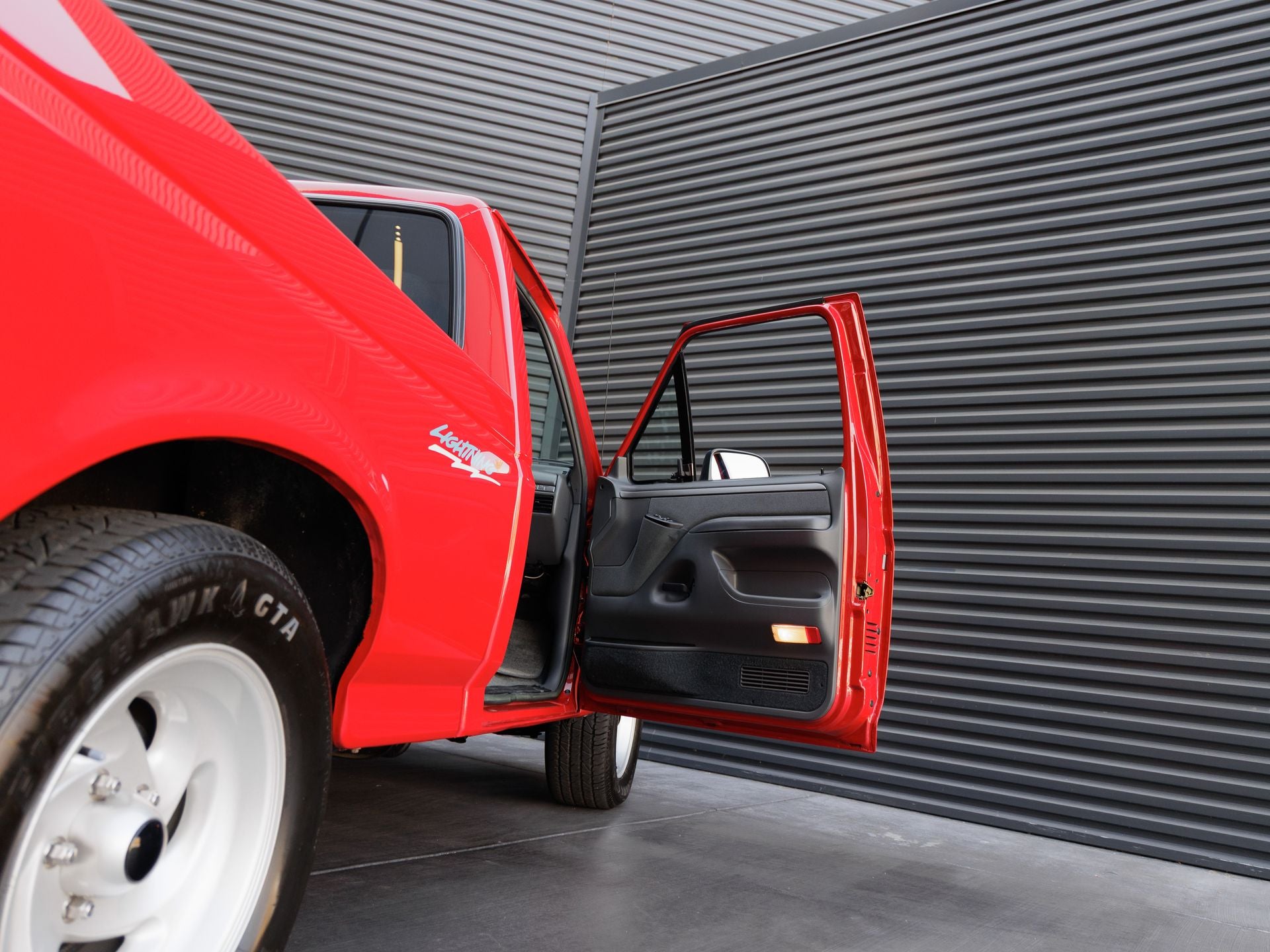 1993 Ford F-150 Lightning 117 WB