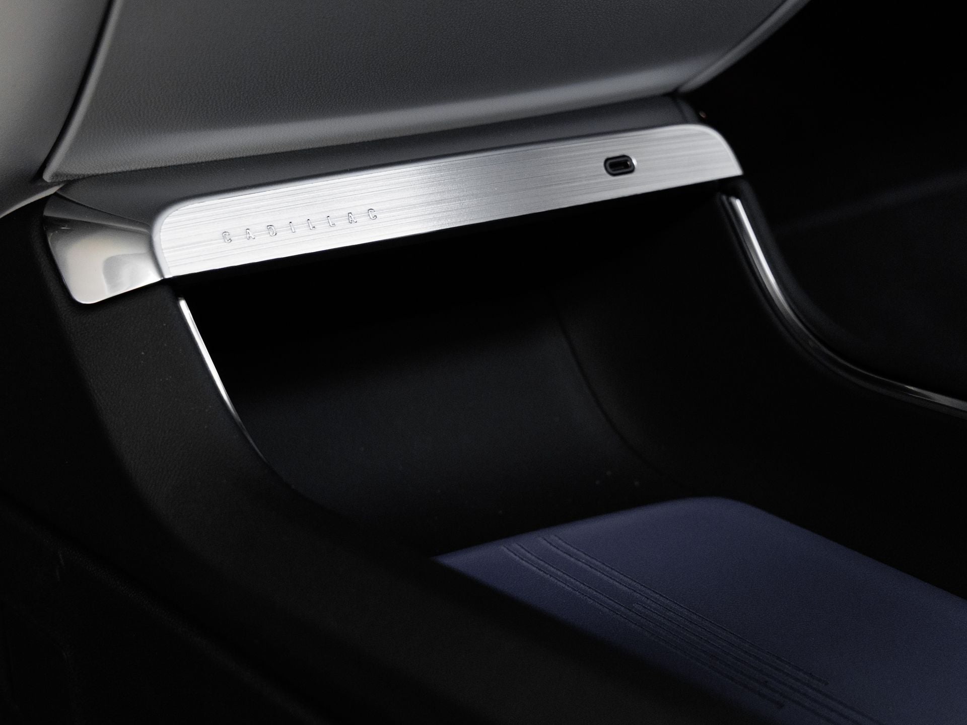 2025 Cadillac LYRIQ Sport