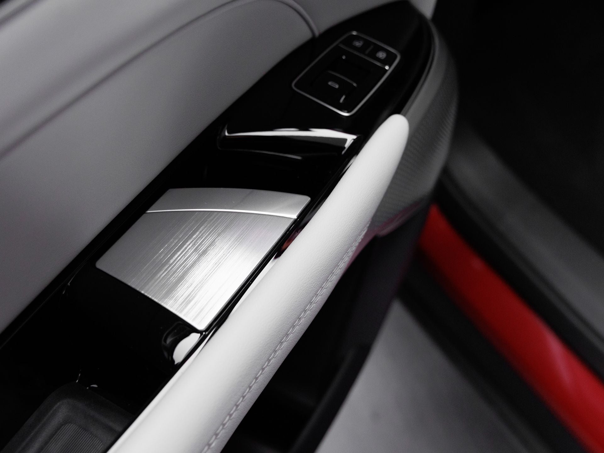 2025 Cadillac LYRIQ Sport