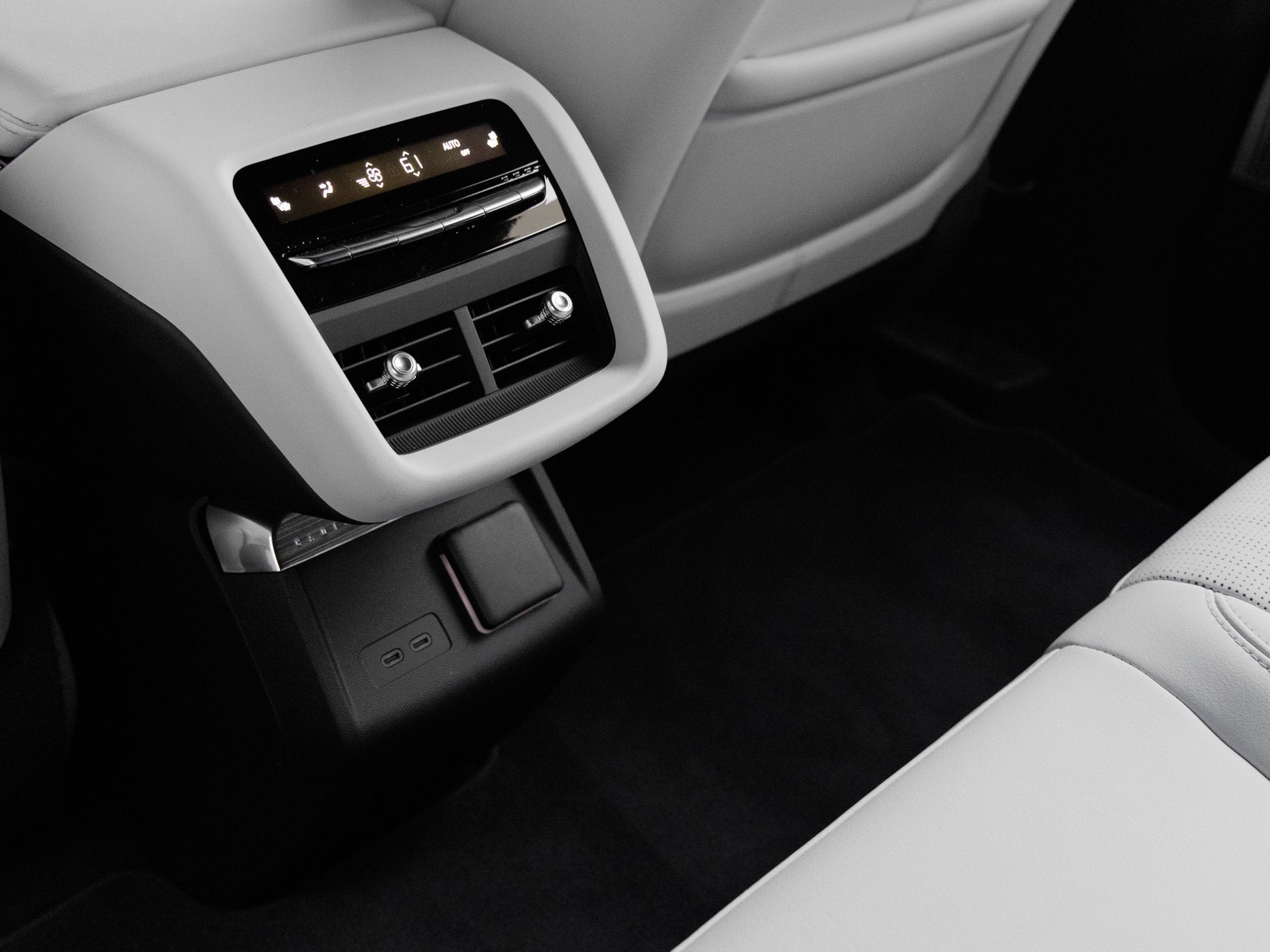 2025 Cadillac LYRIQ Sport