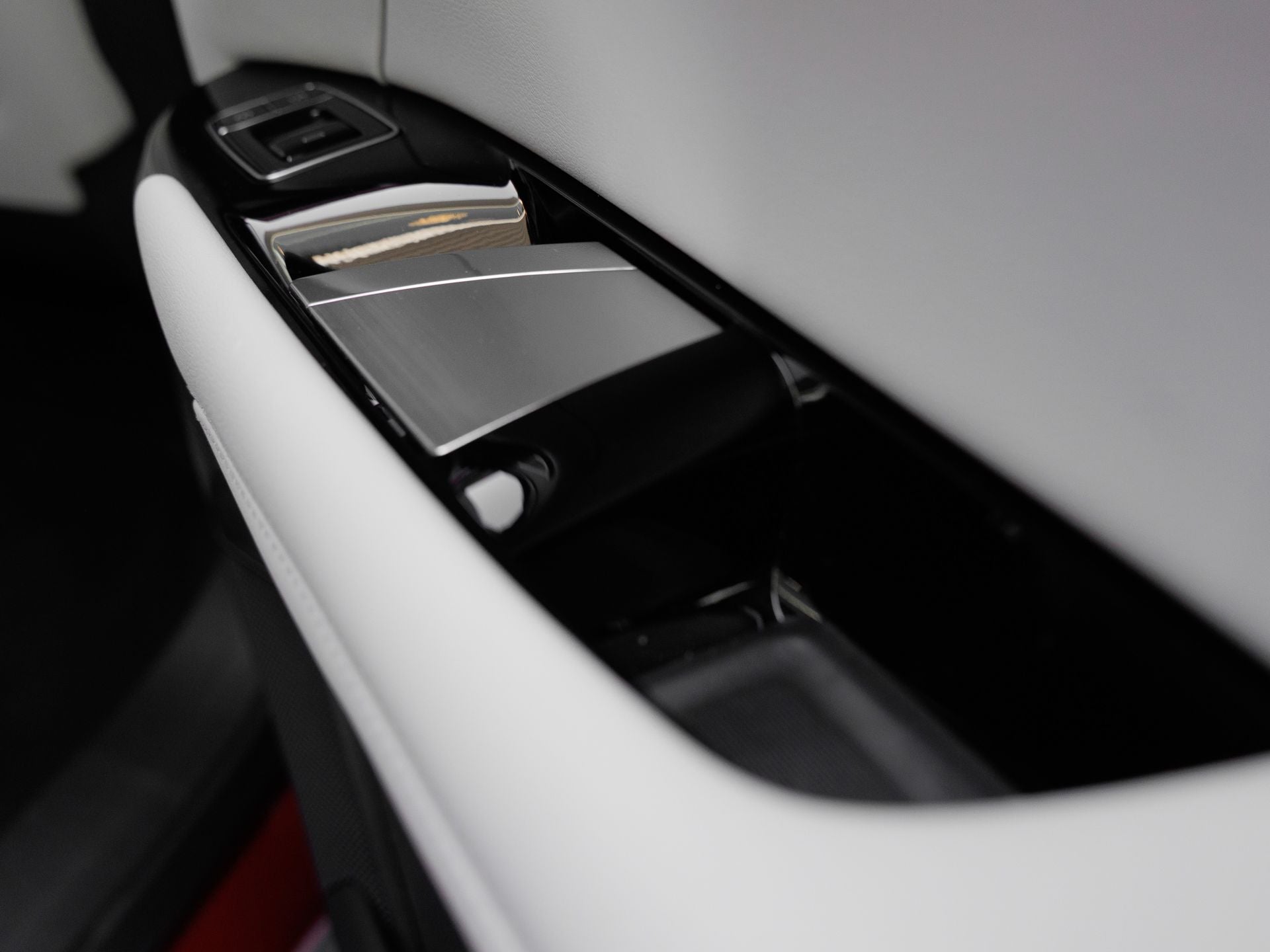 2025 Cadillac LYRIQ Sport