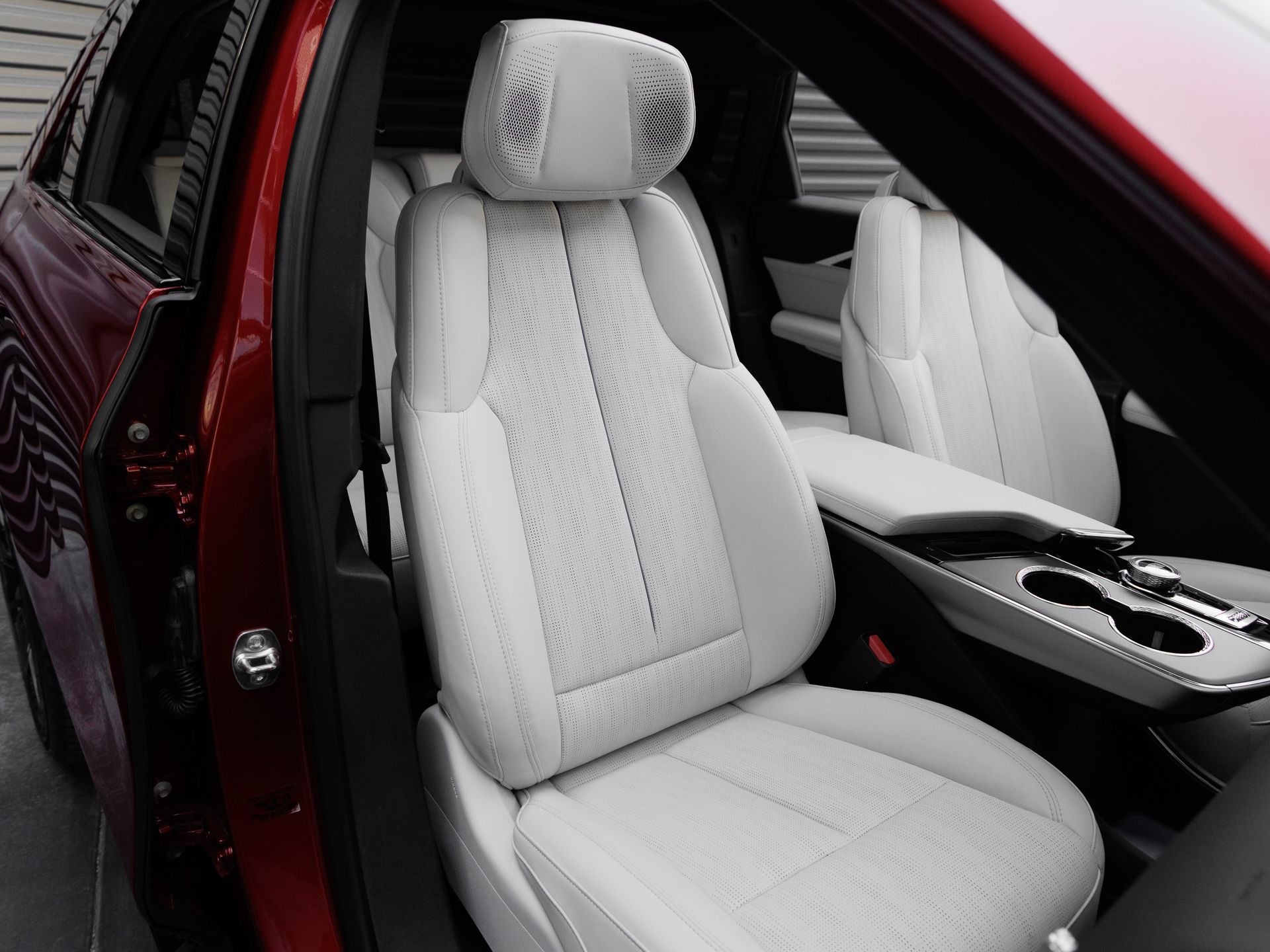 2025 Cadillac LYRIQ Sport