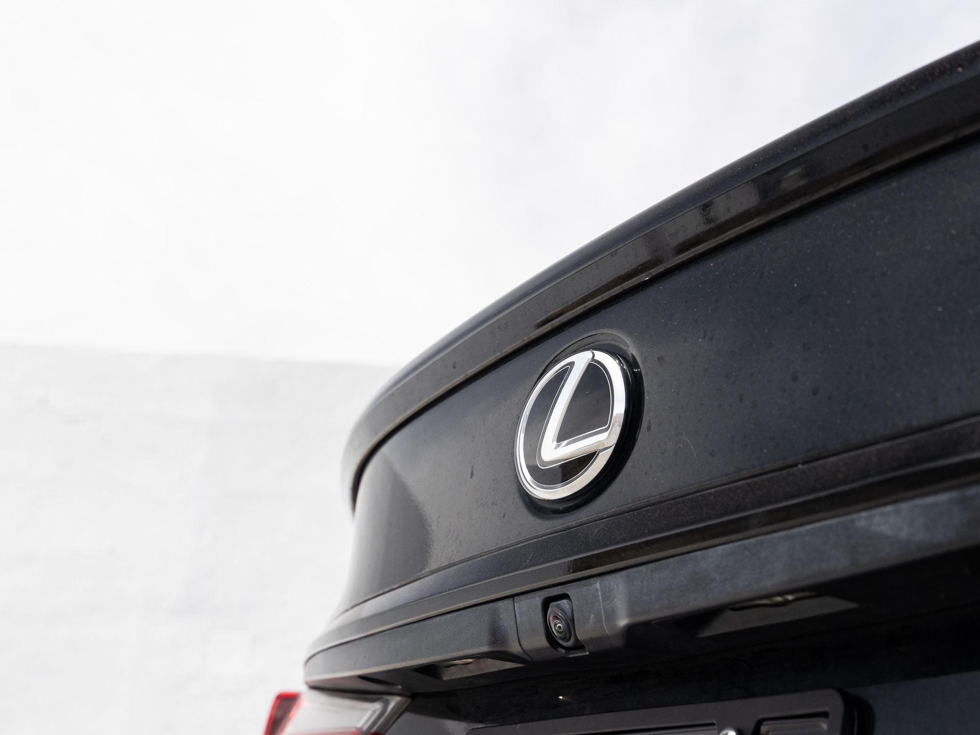 2023 Lexus ES 300h