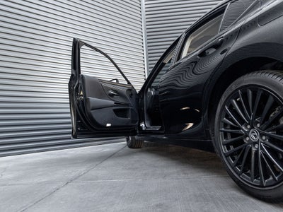 2023 Lexus ES 300h