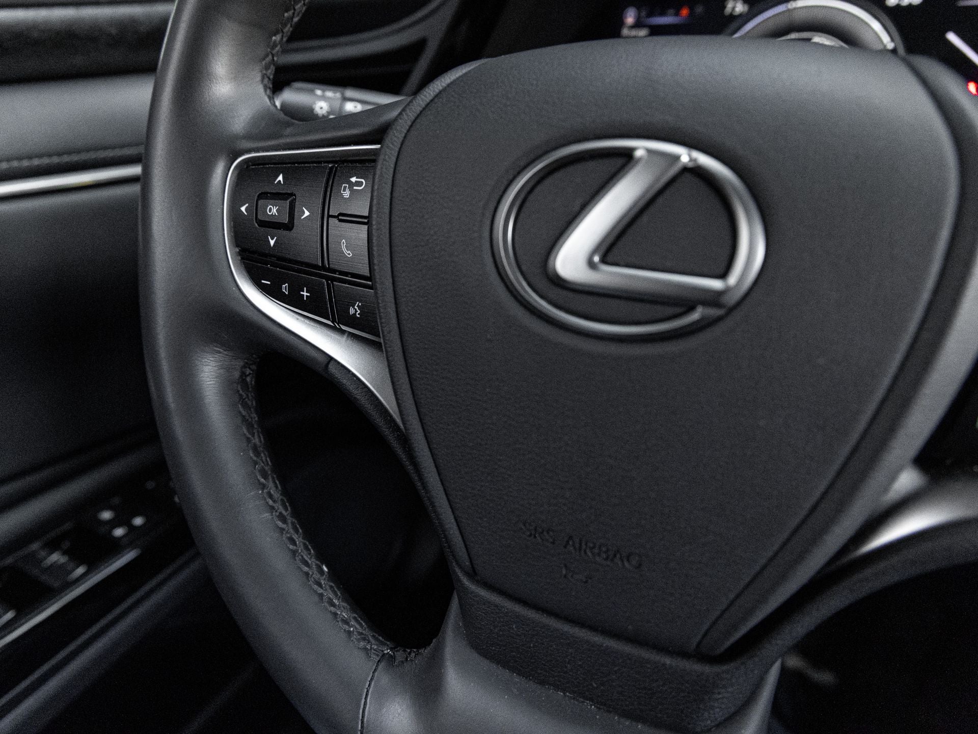 2023 Lexus ES 300h