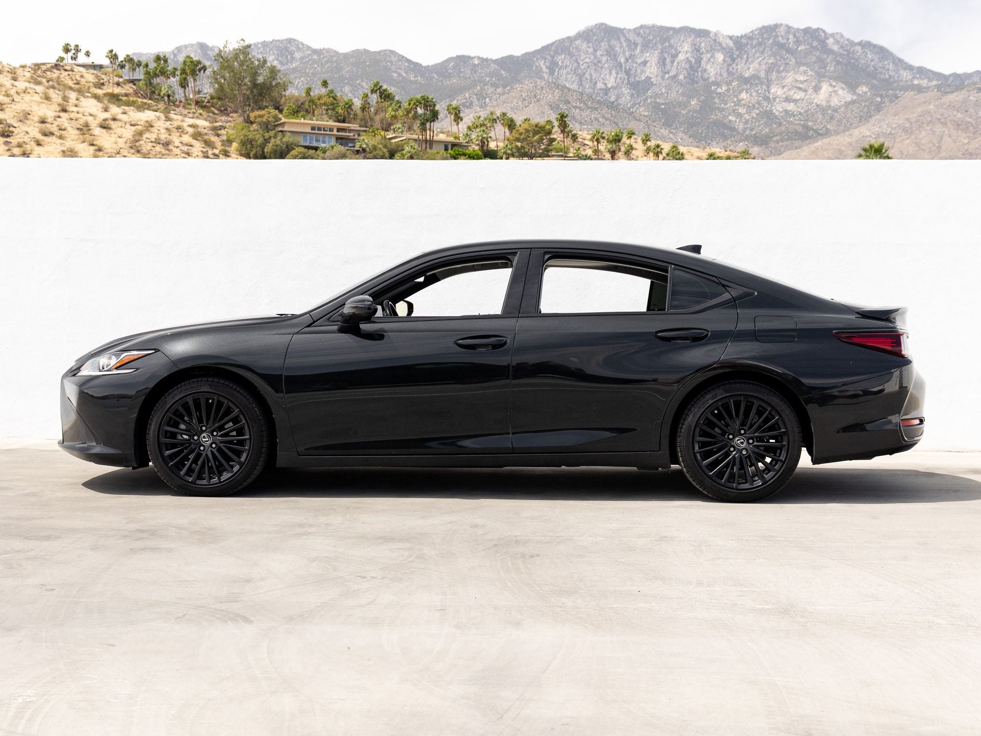 2023 Lexus ES 300h