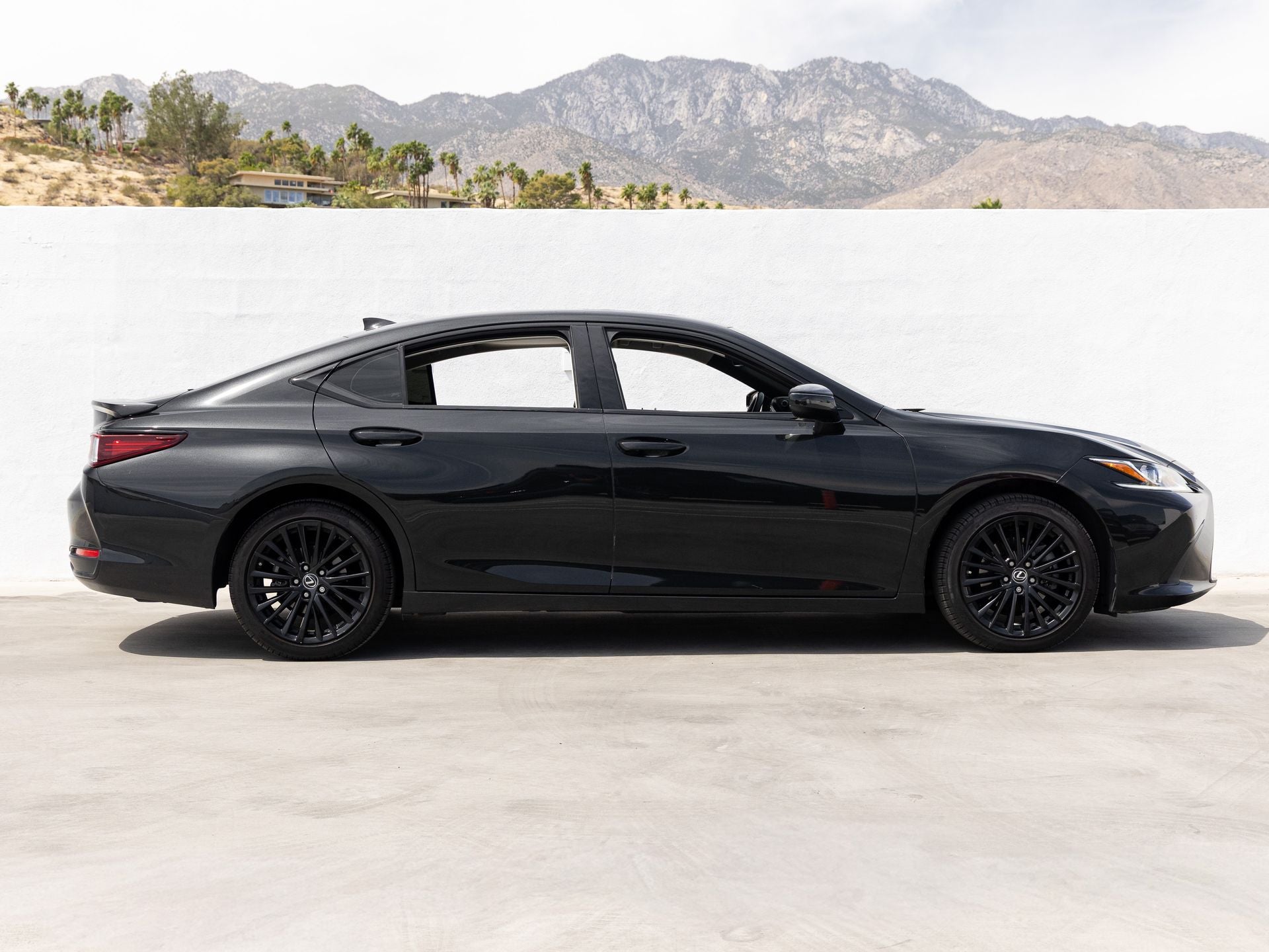 2023 Lexus ES 300h