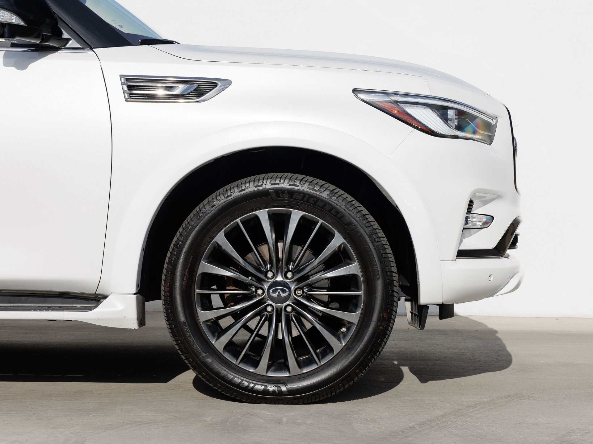 2021 INFINITI QX80 Premium Select