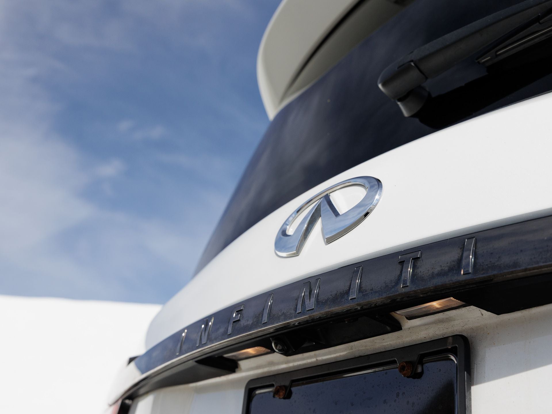 2021 INFINITI QX80 Premium Select