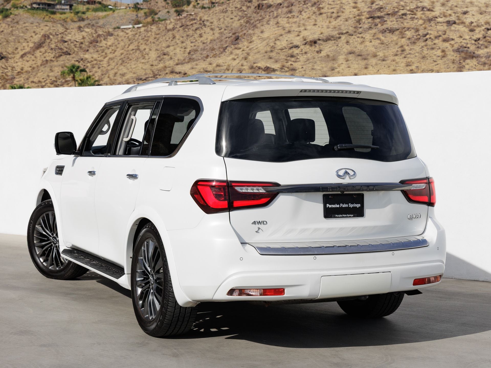 2021 INFINITI QX80 Premium Select