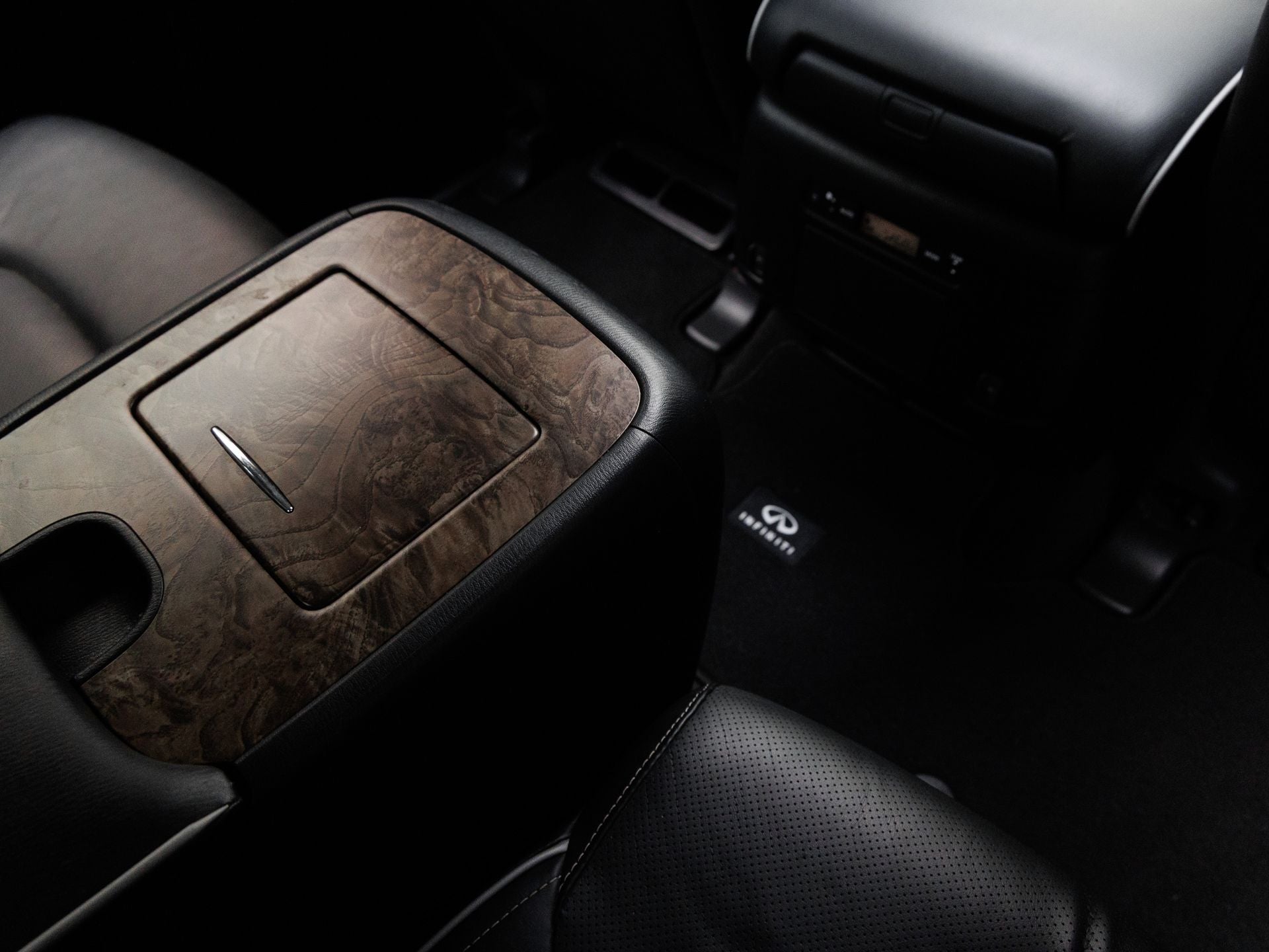 2021 INFINITI QX80 Premium Select