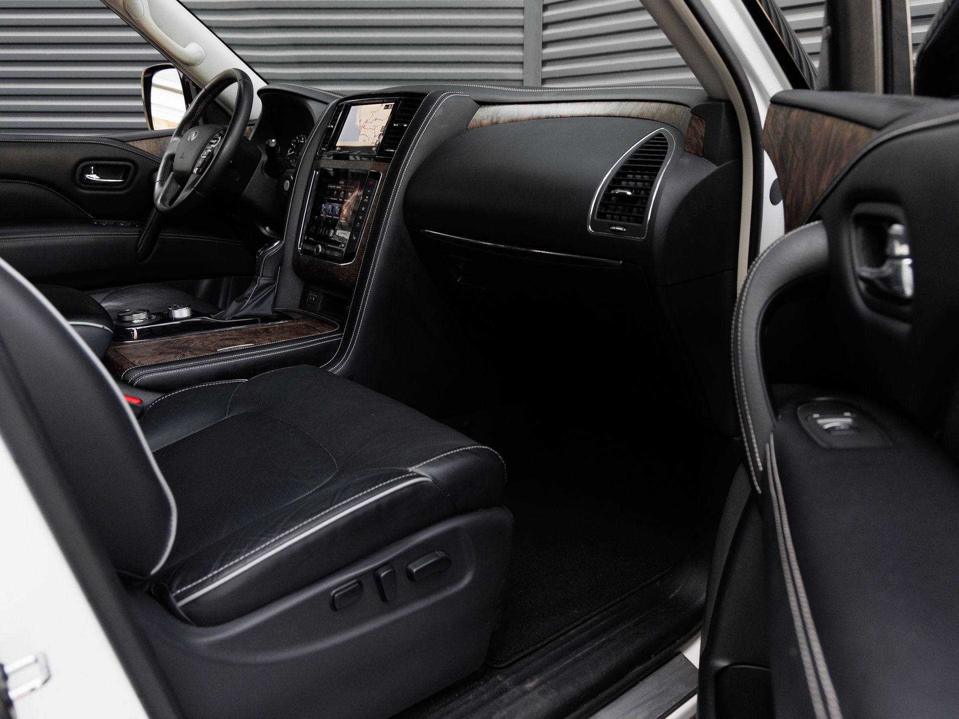 2021 INFINITI QX80 Premium Select