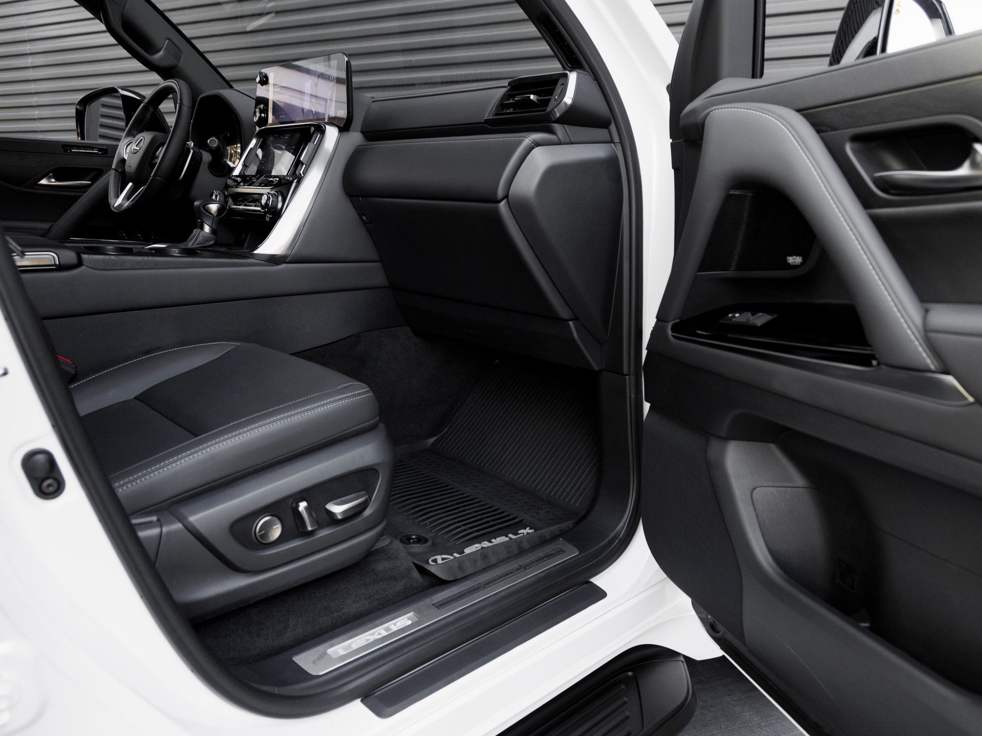 2024 Lexus LX 600 Luxury