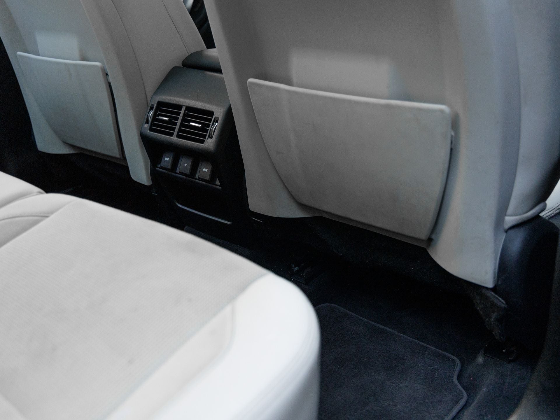 2020 Land Rover Discovery Sport SE