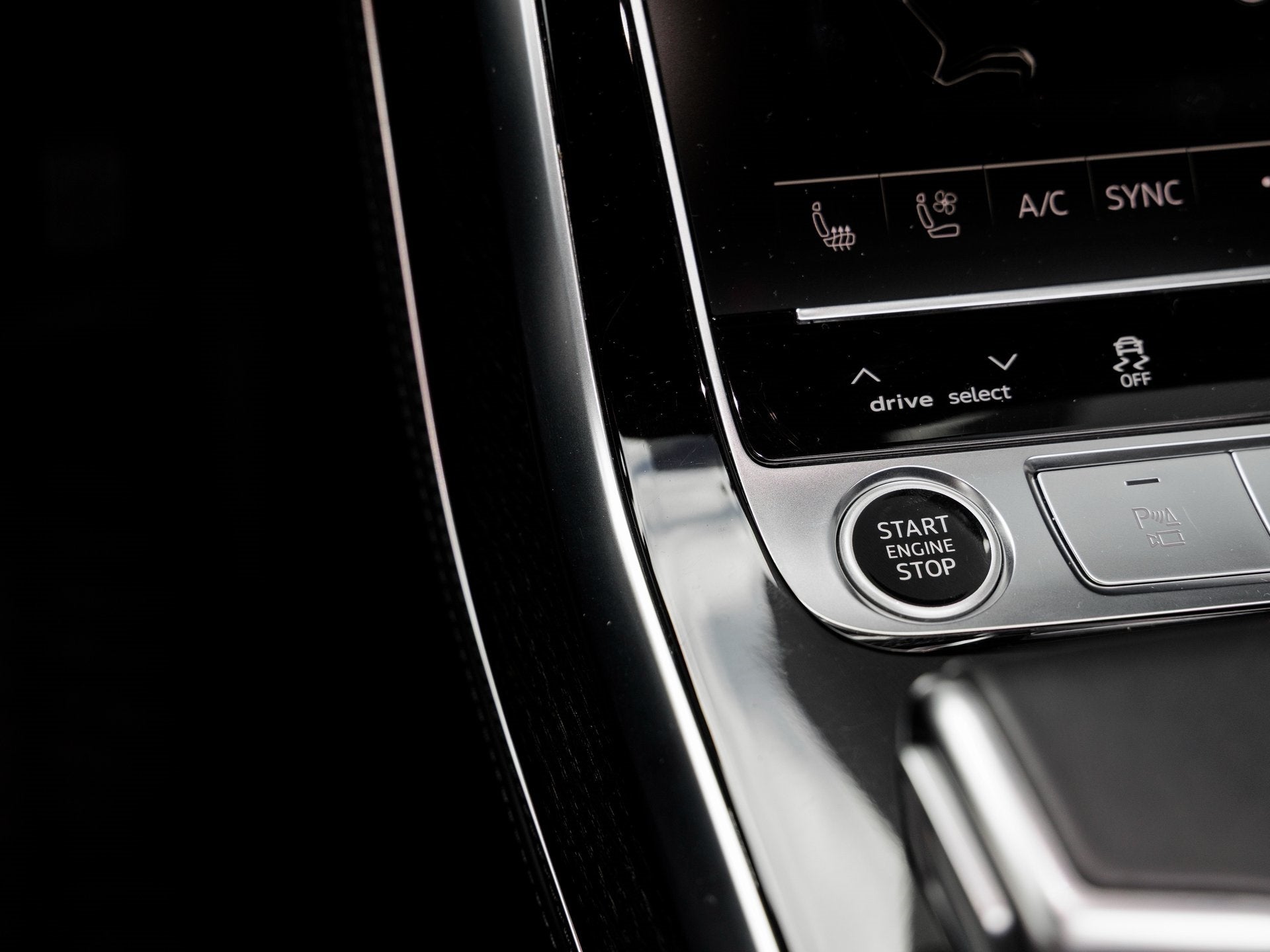 2022 Audi Q8 55 Prestige quattro