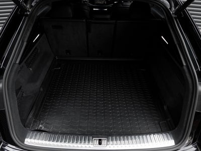 2022 Audi Q8 55 Prestige quattro