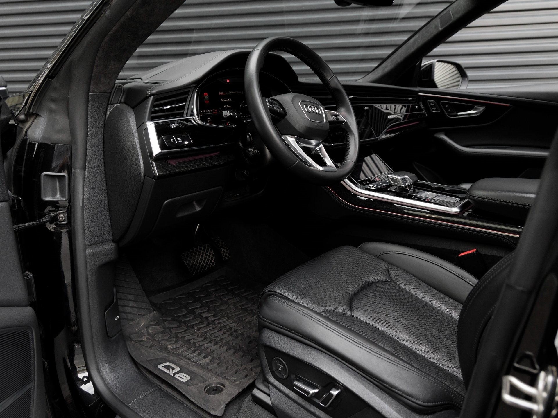 2022 Audi Q8 55 Prestige quattro