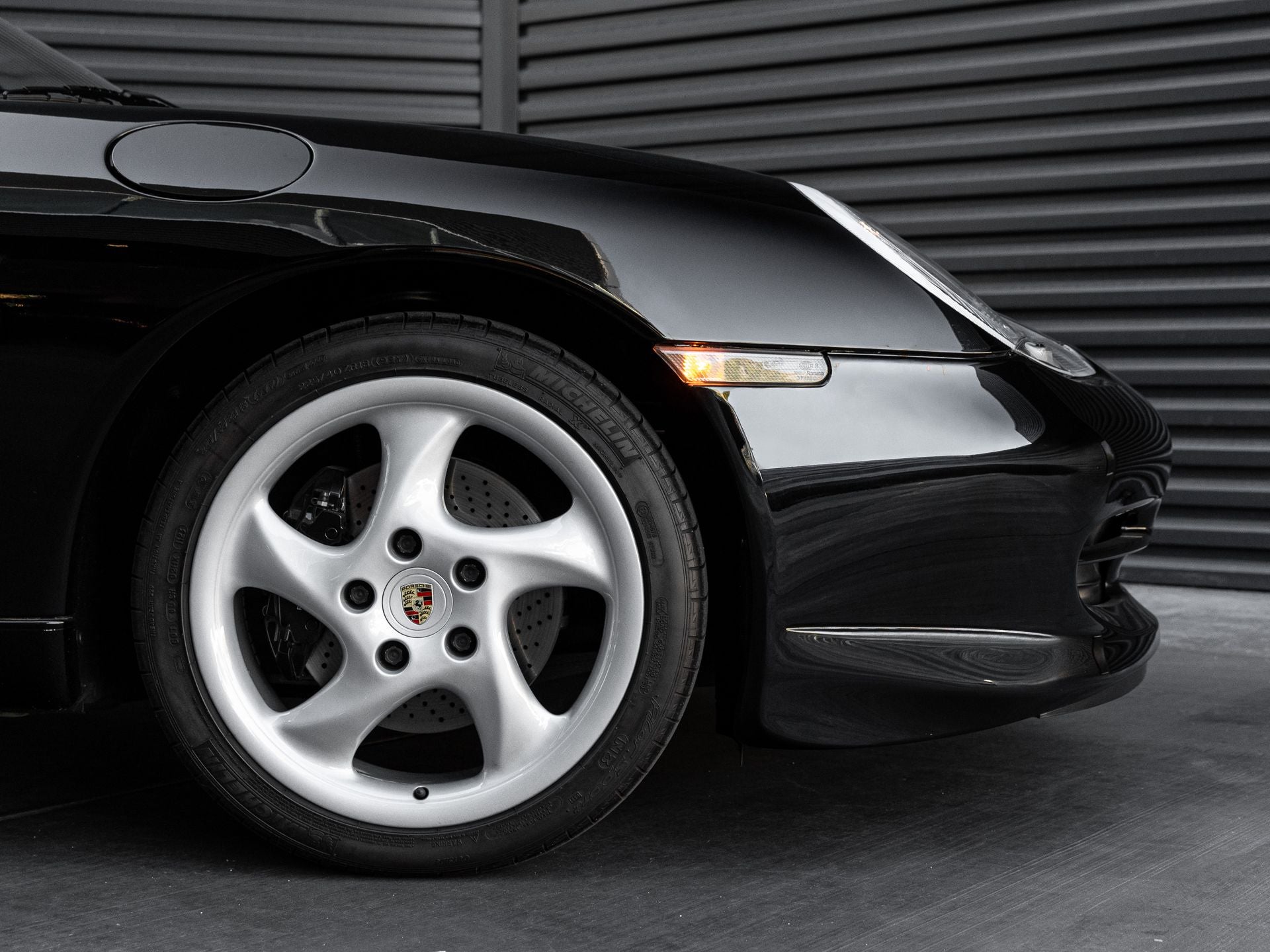 2001 Porsche 911 911 Carrera Coupe