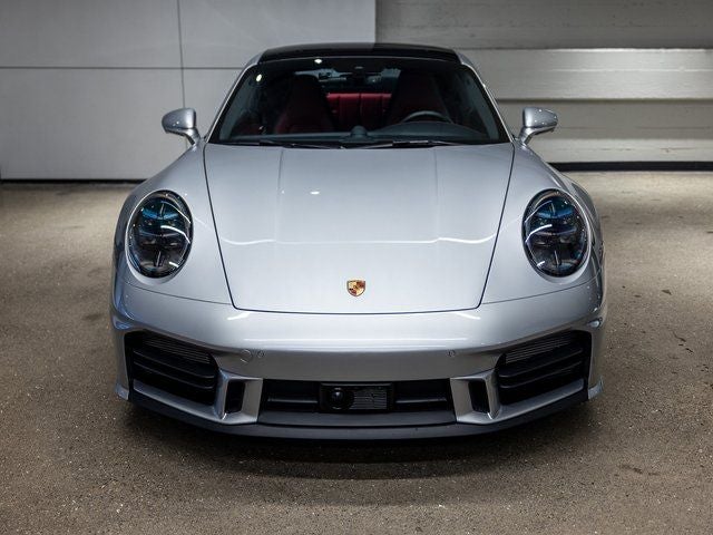 2025 Porsche 911 Carrera