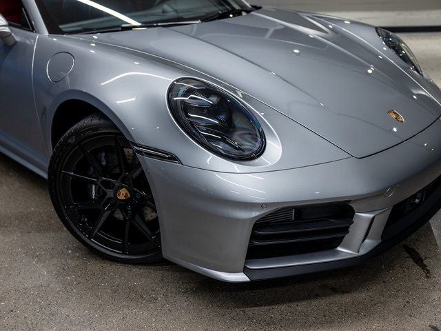 2025 Porsche 911 Carrera
