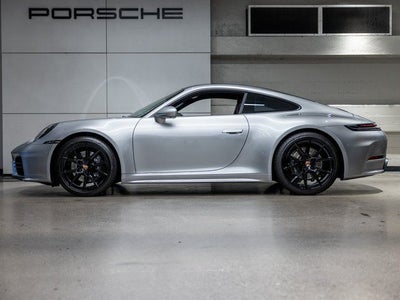 2025 Porsche 911 Carrera