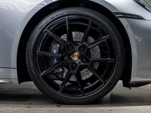 2025 Porsche 911 Carrera