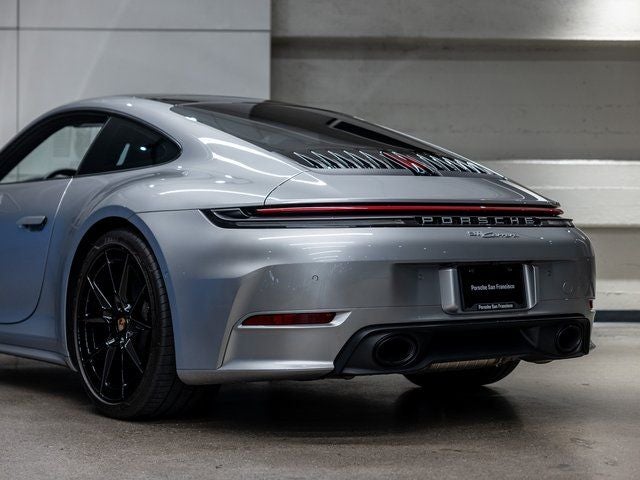 2025 Porsche 911 Carrera