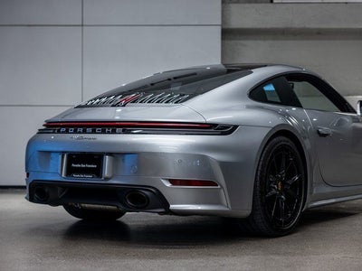 2025 Porsche 911 Carrera