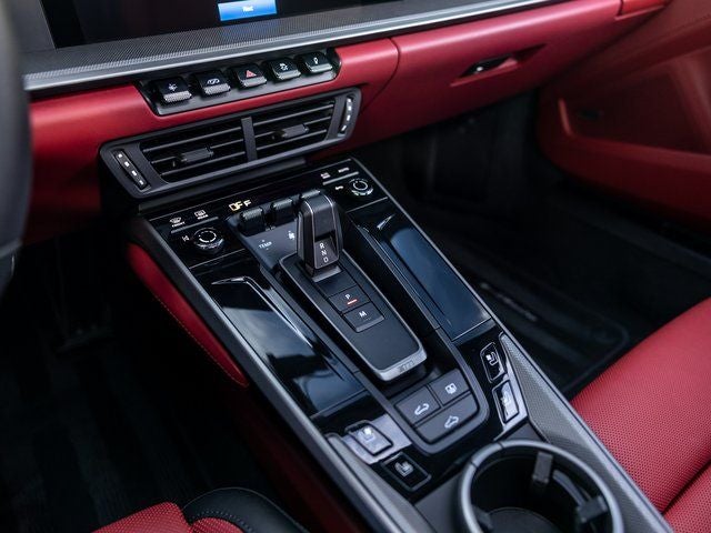 2025 Porsche 911 Carrera