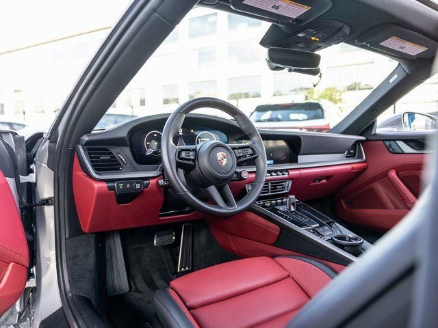 2025 Porsche 911 Carrera