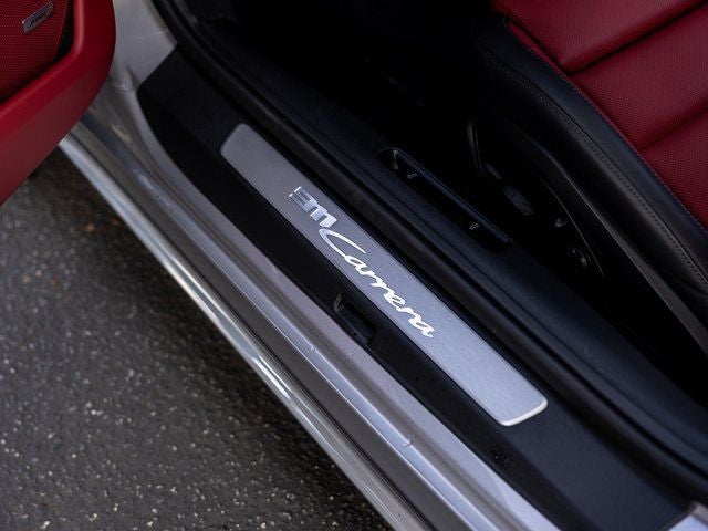 2025 Porsche 911 Carrera