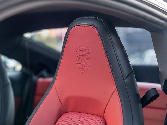 2025 Porsche 911 Carrera