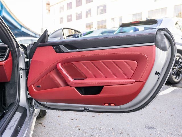 2025 Porsche 911 Carrera