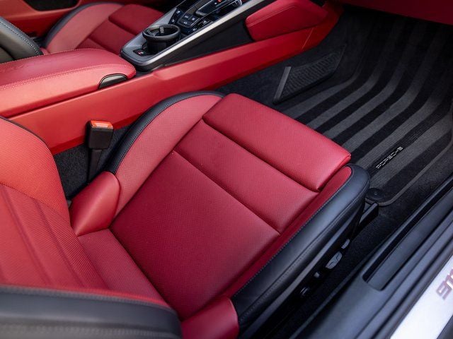 2025 Porsche 911 Carrera