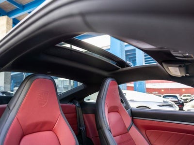 2025 Porsche 911 Carrera