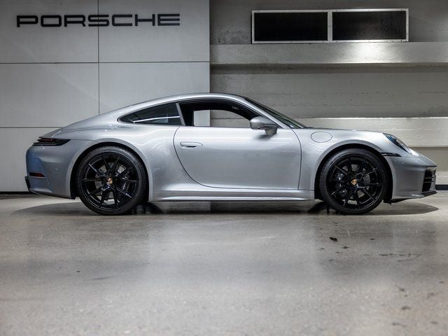 2025 Porsche 911 Carrera