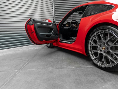 2025 Porsche 911 Carrera