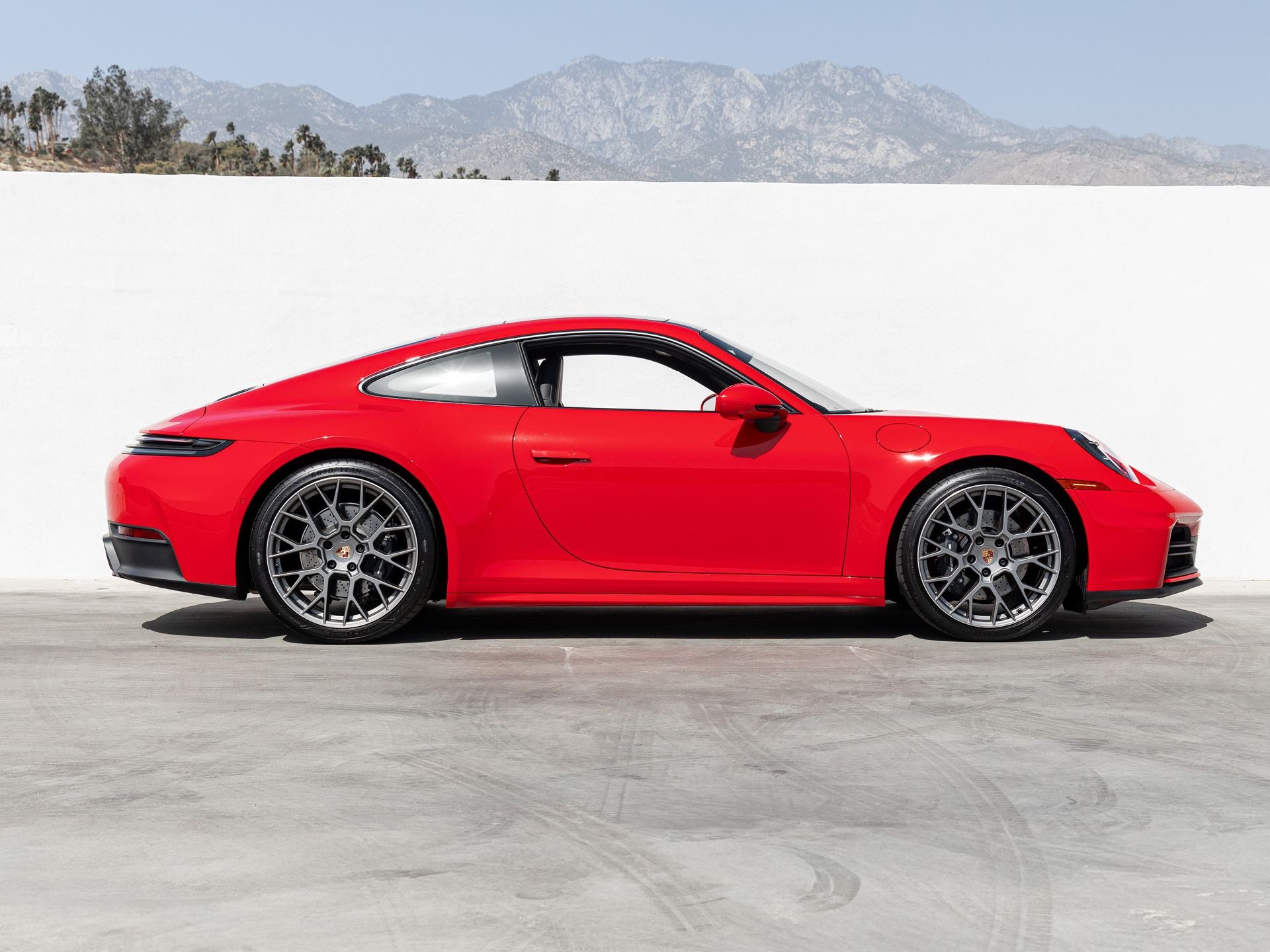 2025 Porsche 911 Carrera