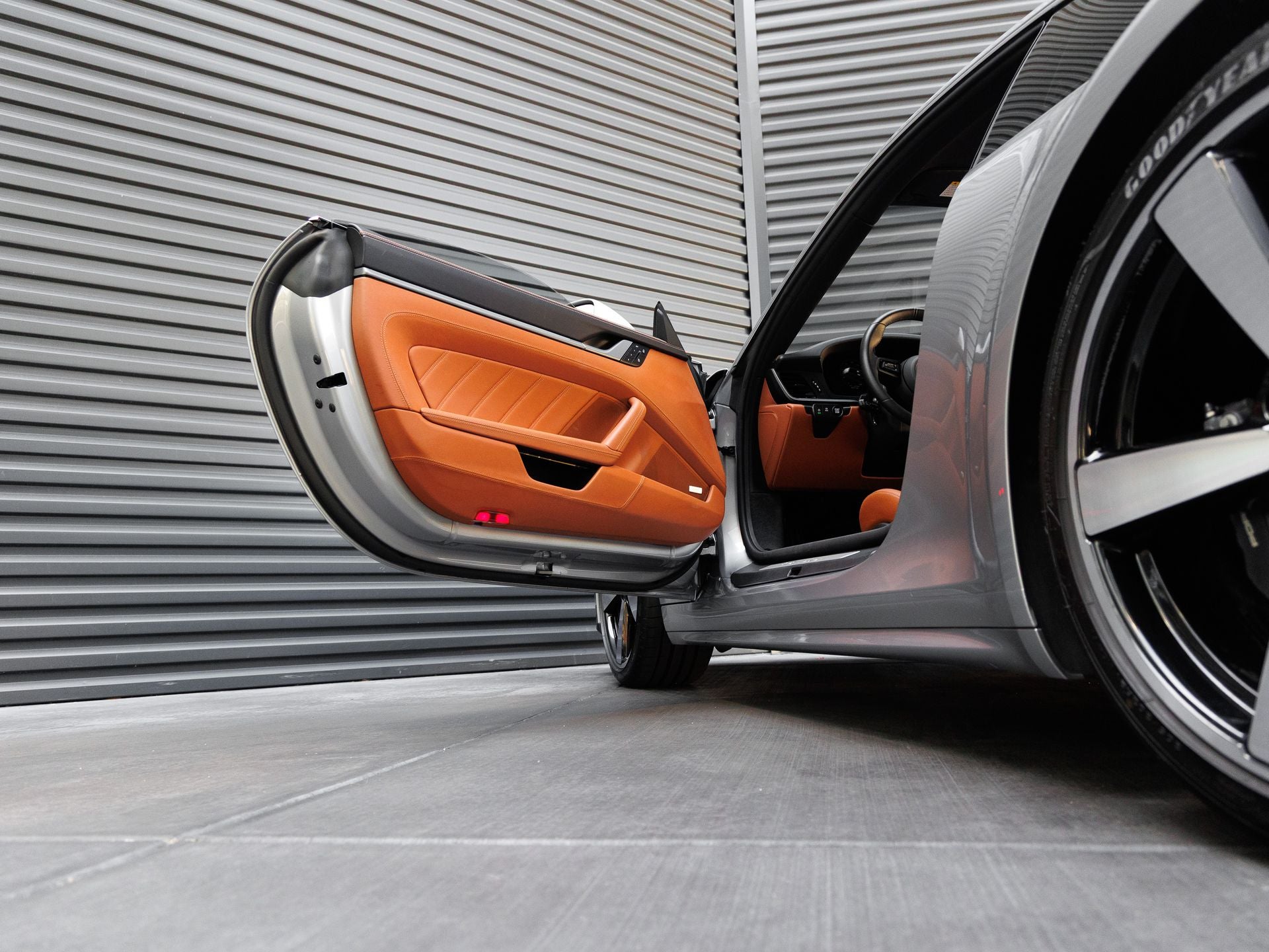 2025 Porsche 911 Carrera