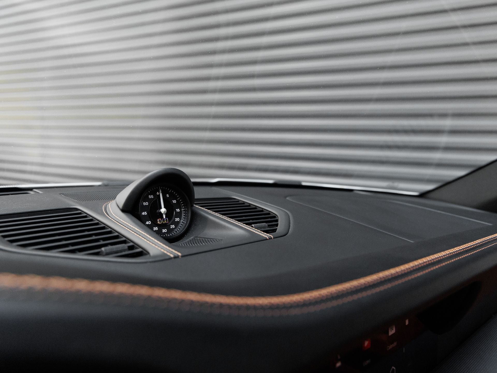 2025 Porsche 911 Carrera