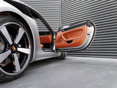2025 Porsche 911 Carrera