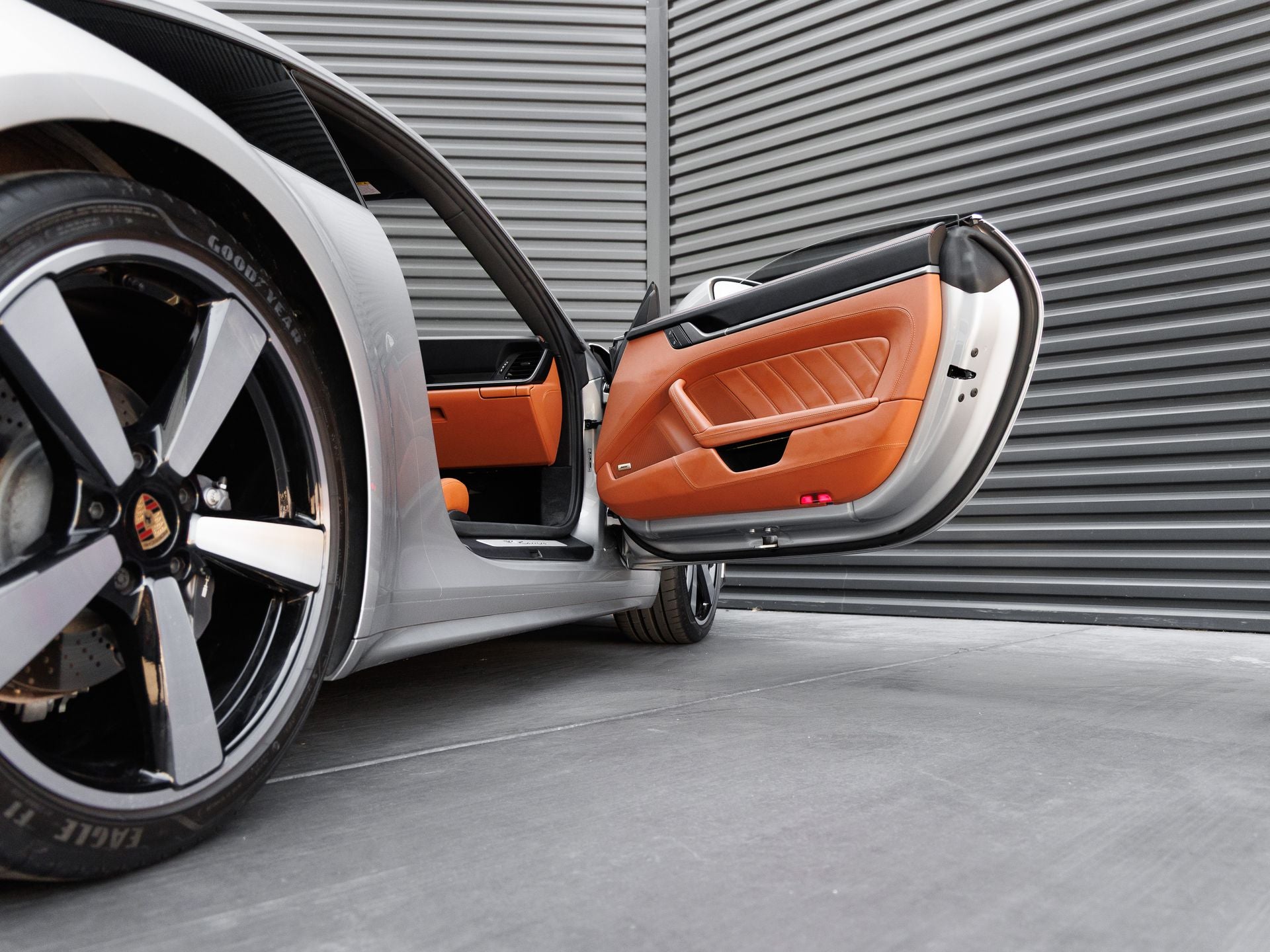 2025 Porsche 911 Carrera