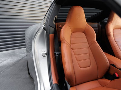 2025 Porsche 911 Carrera