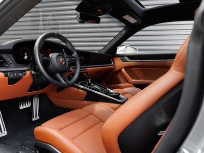 2025 Porsche 911 Carrera